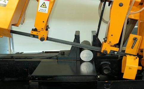 三乡镇数控带锯床自动送料精度会出现偏差吗？